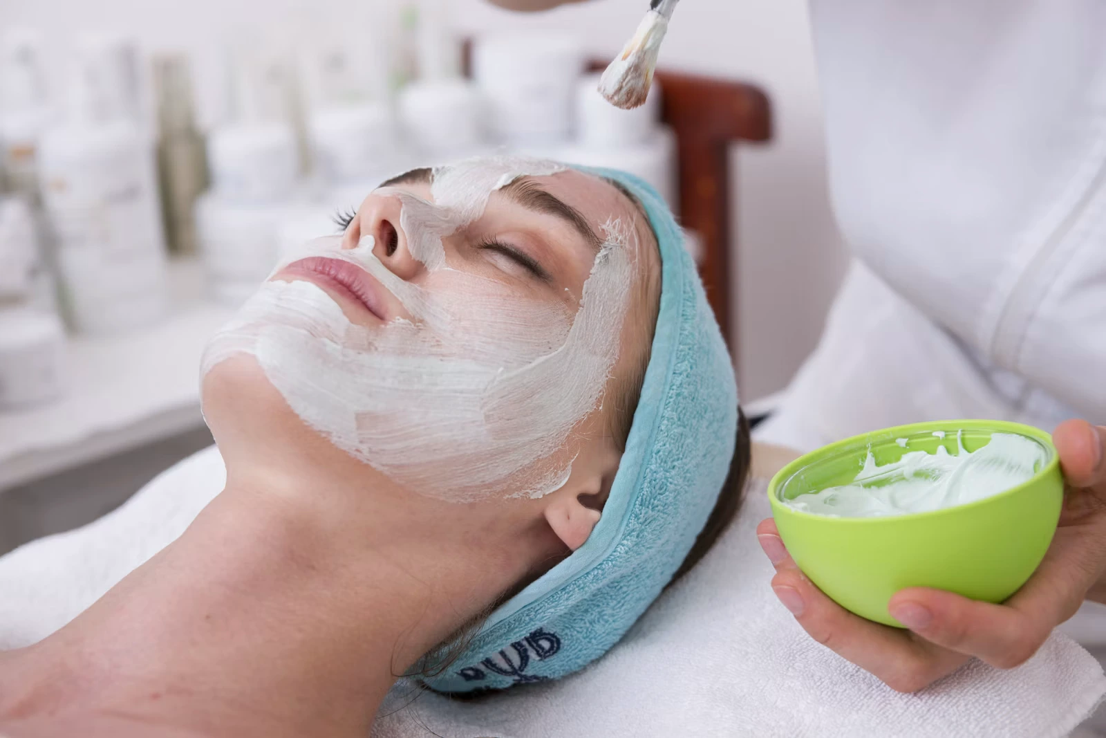 Hydra-Infusion Glow Facial